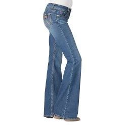 Wrangler Women's Retro Mae Flare Jean 7 Wrangler Women's Retro Mae Flare Jean -Ariat shop 112321493 02