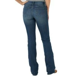 Wrangler Women's Essential Bootcut Jean In Helen