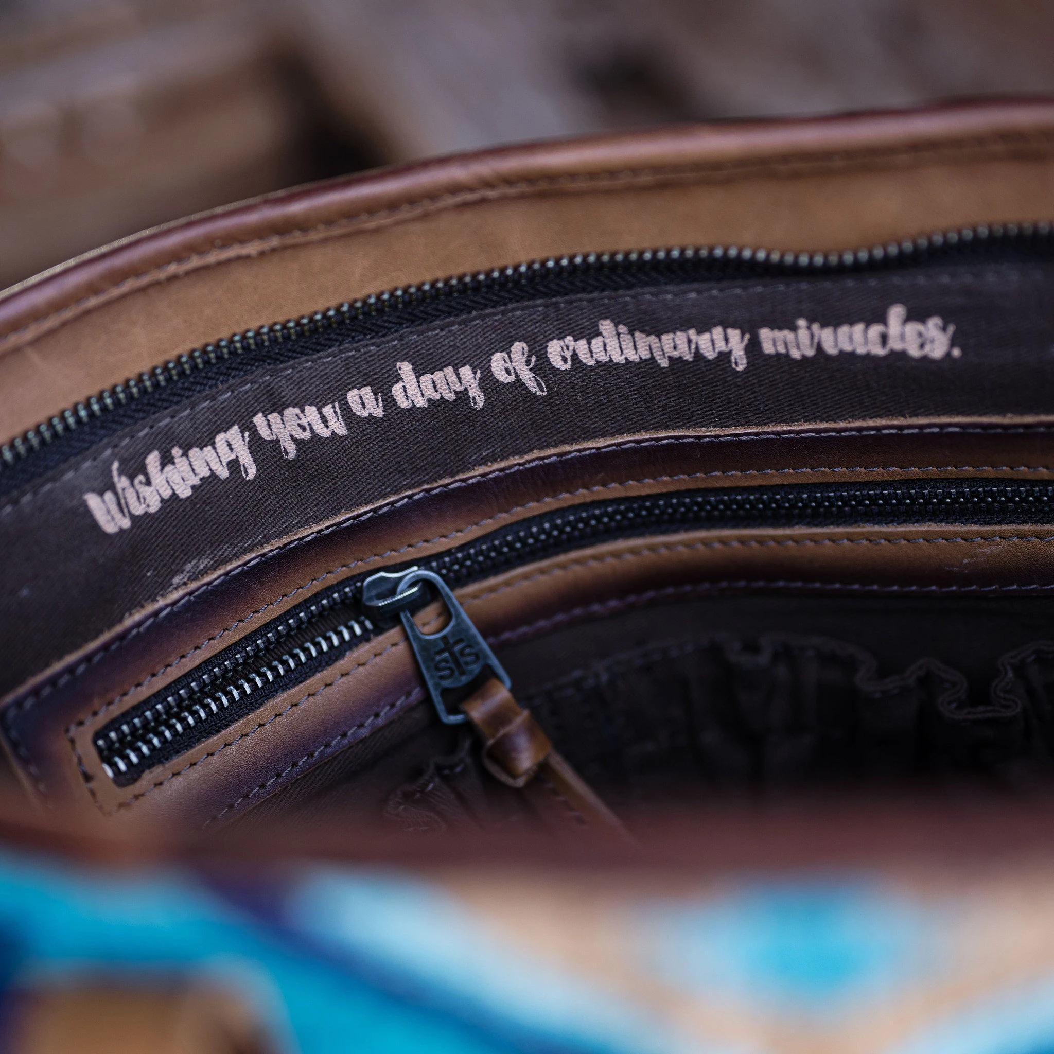 STS Ranch Wear Mojave Sky Tote 5 STS Ranch Wear Mojave Sky Tote - Image 3